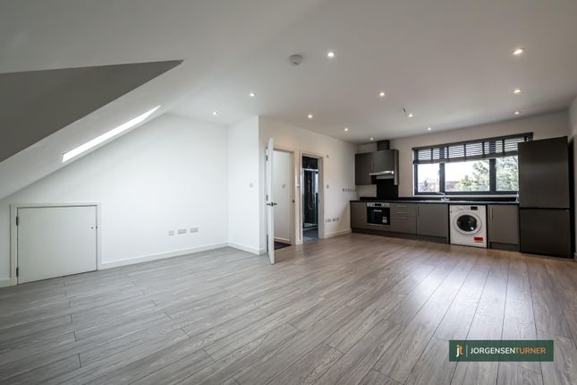 Thumbnail Flat to rent in Doyle Gardens, London