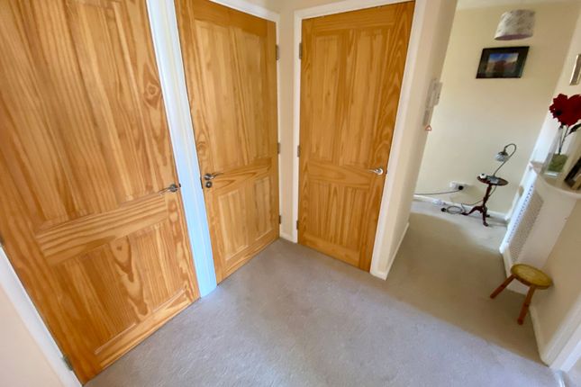 17 Premier Court, Grantham photo 4