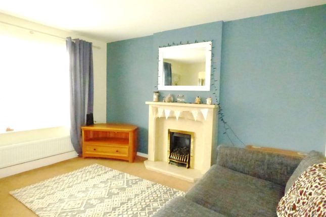 20, Coal Hill Gardens, Leeds photo 5