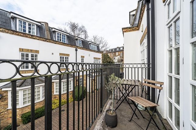 3, Watermans Mews, London photo 2