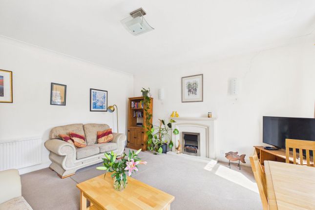 Brae Lodge, 35, Emsdorf Street, Leven photo 4