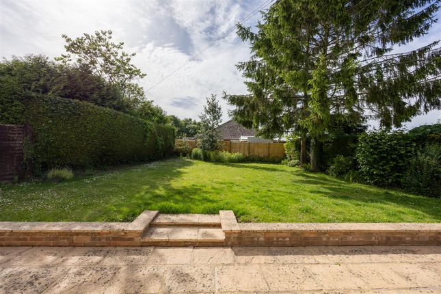 Clonmel, Monxton Road, Andover photo 4