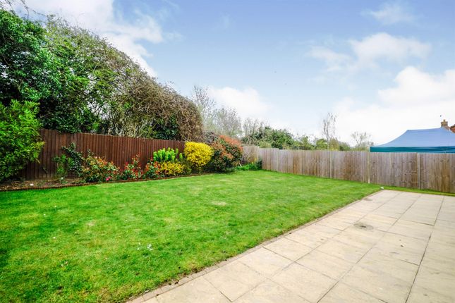 10, Roman Close, Northampton photo 4