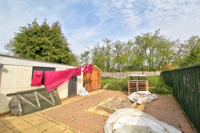 Bungalow for sale in Brinkley Crescent, Colchester
