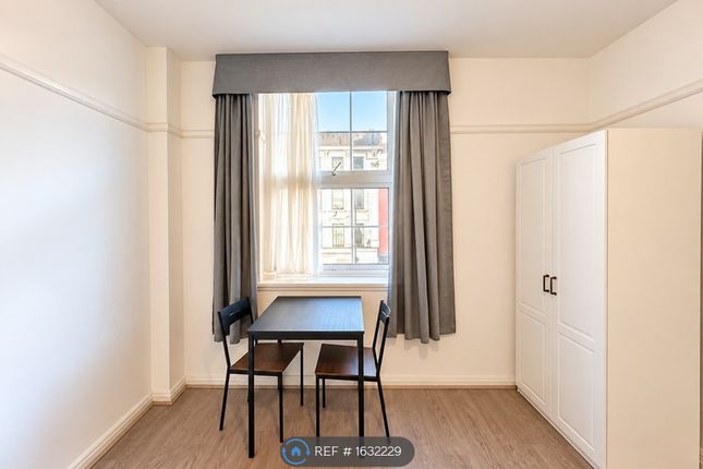 Cambridge Court Sussex Gardens, London photo 3