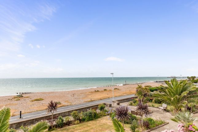 7 Clarence Court, Brighton Road, Worthing photo 2