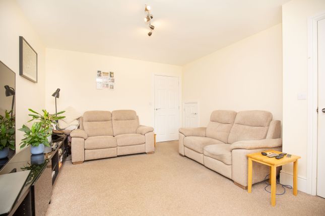 37, Boulters Lane, Atherstone photo 4
