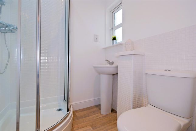 Bedroom 2 Ensuite