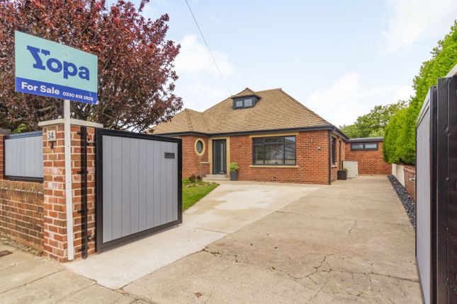 Thumbnail Detached bungalow for sale in Blackpool Road North, St. Annes, Lytham St. Annes