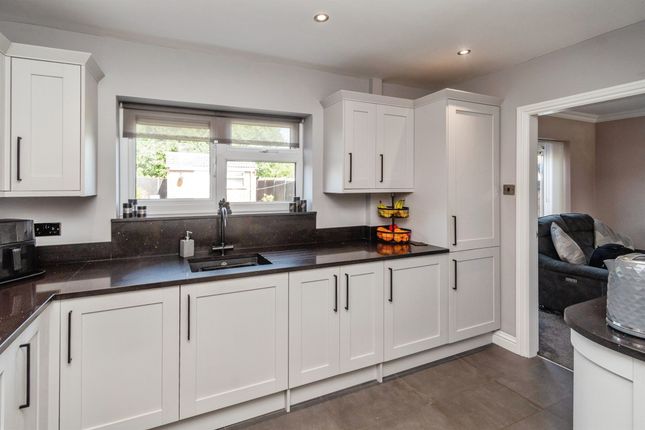 18, Sydenham Road, Wolverhampton photo 4