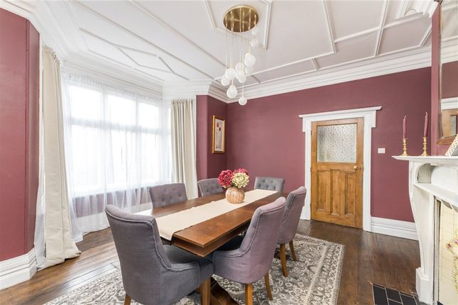 Lyndhurst,, Rooms Lane, Leeds photo 3