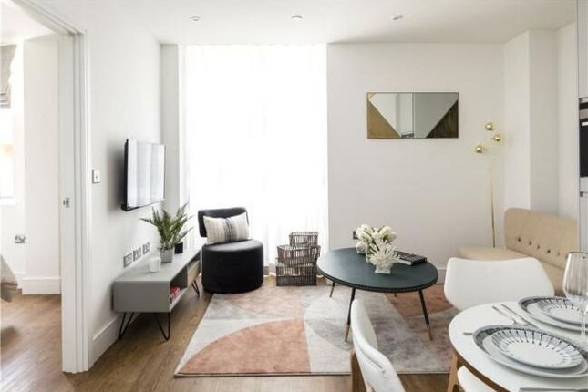 Flat for sale in Townsend House, Mill Hill