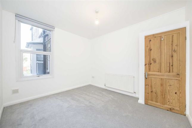 Flat for sale in Davenport Road, London