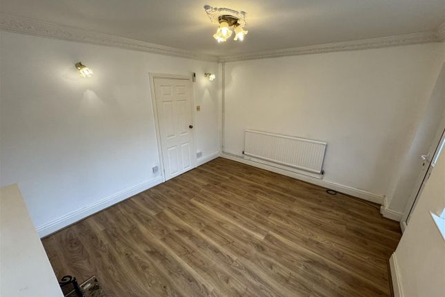 105, Netherton Road, Worksop photo 5