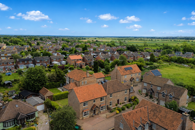 1, The Waterfords, Lincoln photo 2