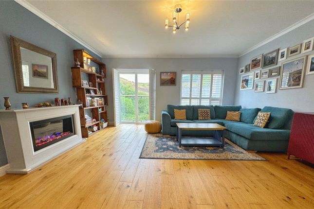 60, Parkside Road, West Yorkshire photo 2