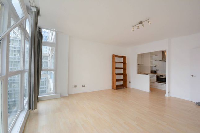 Thumbnail Flat to rent in Newington Causeway, Elephant And Castle, London