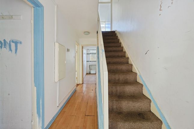 3, Meadow Road, London photo 4
