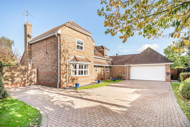 Thumbnail Detached house for sale in Seymour Close, Maidenhead