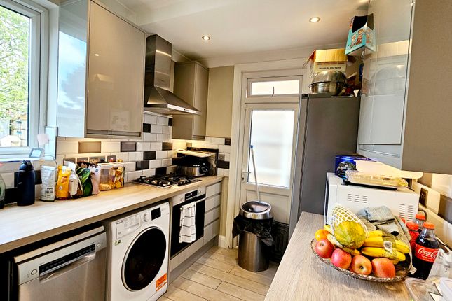 Meadvale Road, Ealing photo 3