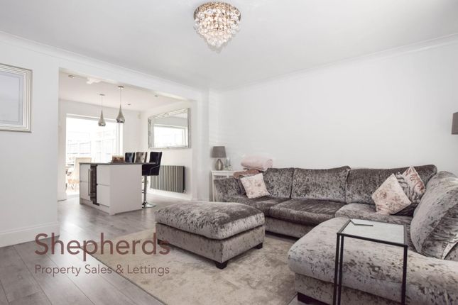4, Norwood Road, Cheshunt photo 2
