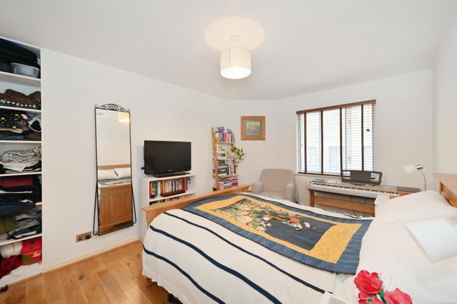 Flat for sale in Norway Place, London