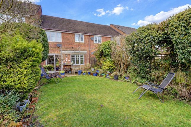 34, Saunderton Vale, High Wycombe photo 4