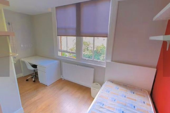 Studio to rent in St. James Road, Leicester