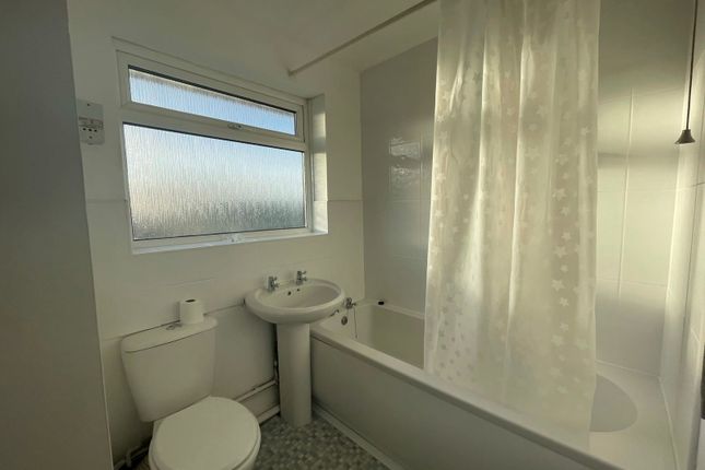 27, Lon Carreg Bica, Swansea photo 4