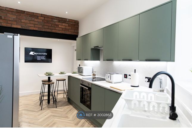 Henrietta Street, Ashton-Under-Lyne photo 2