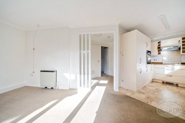 Flat 26, St. Peter's Court,, Hylton Road, Petersfield photo 3