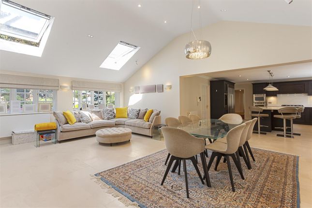 Property for sale in Sunning Avenue, Sunningdale, Ascot
