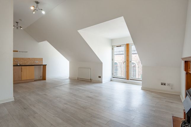Flat Flat 4, 112, Church Street, Inverness photo 2