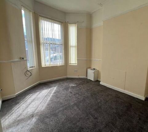 58, Westbourne Road, Prenton photo 2
