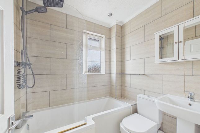 51 Fonmon Park Road, Barry photo 4