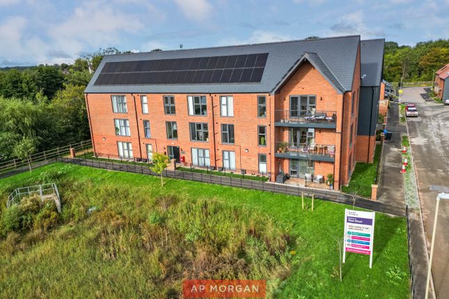 1-bed flat on 125 Platinum Apartments,, Old Wharf Road, West Midlands, £165,000
