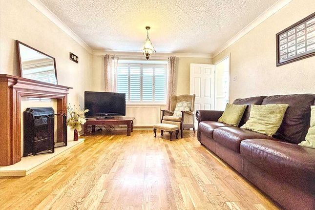 14, Buckingham Close, Kirkby In Ashfield photo 4