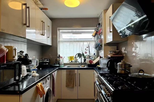 101, Alnwick Road, London photo 3