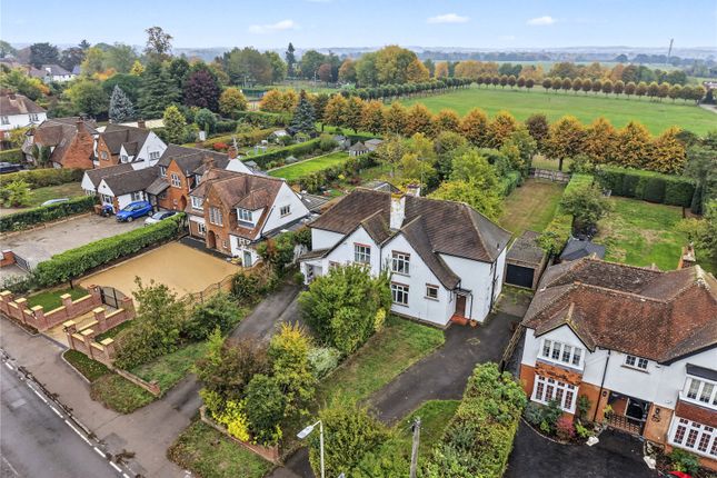 3-bed semi-detached on Stevenage Road, Hertfordshire, £600,000