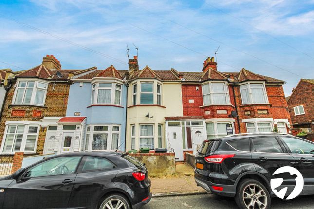 Thumbnail Terraced house to rent in Knockhall Chase, Greenhithe