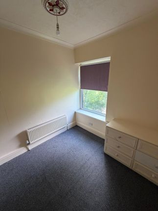 28, Rooley Moor Road, Rochdale photo 3