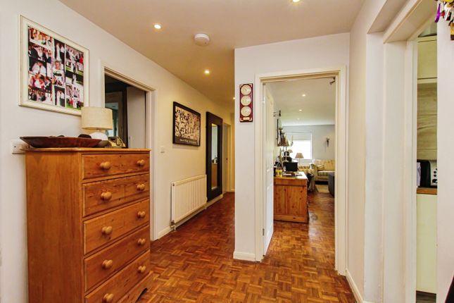 Flat for sale in Bridlemere Court, Newmarket, Suffolk