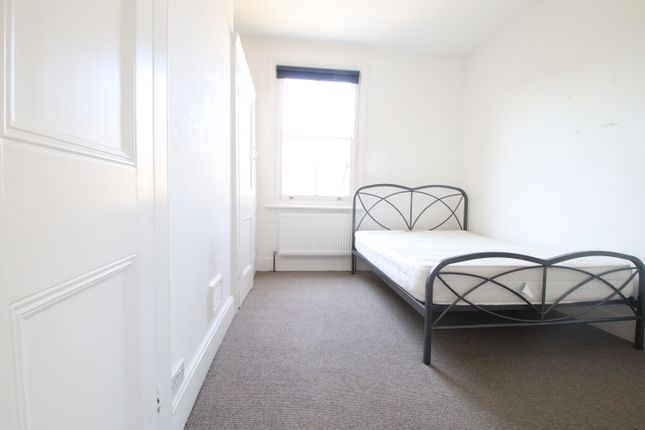 Tytherton Road, London photo 5
