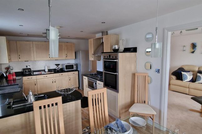Flat to rent in Lancaster Road, Birkdale, Southport