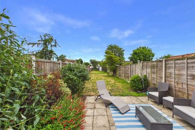1, Rose Villas, Brantham photo 3