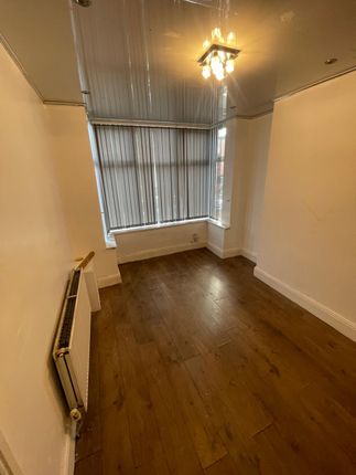 75, Esmond Road, Manchester photo 4