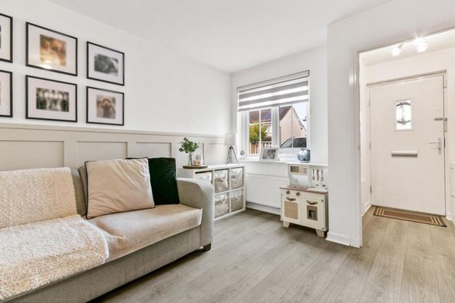 29 Rosemont Place, Glasgow photo 2