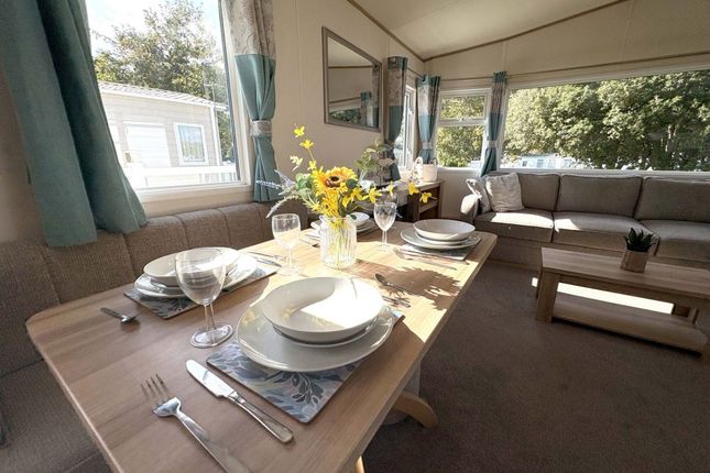 Seal Bay Resort, Warners Lane, Chichester photo 5