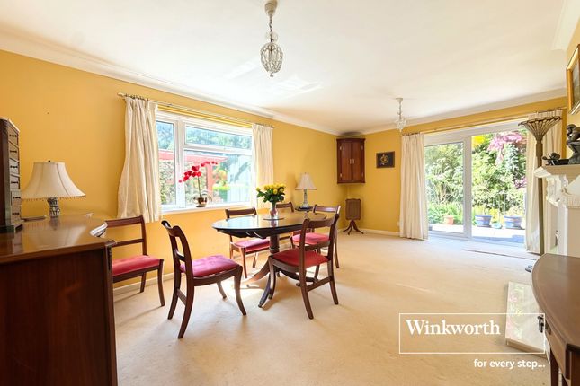 Flat 3, Everglade Court, 57, Chine Walk, Ferndown photo 4