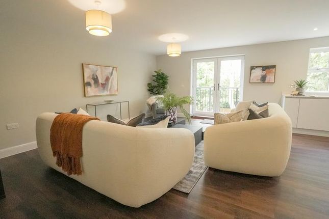 Apartment 24, Meadow Court, Evreham Road, Iver photo 4